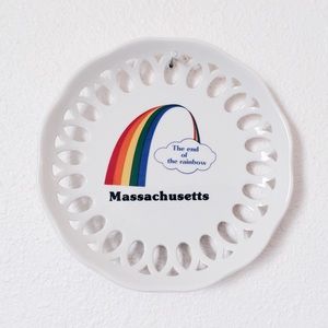 Papél Massachusetts "the end of the rainbow" plate